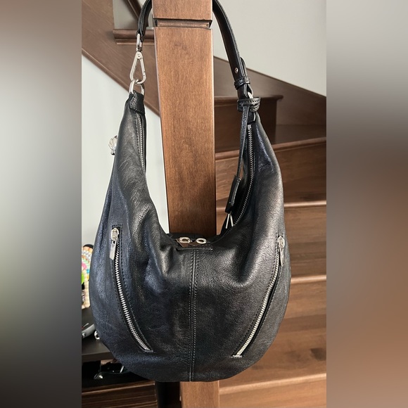 Alexander McQueen leather bag - Picture 5 of 9